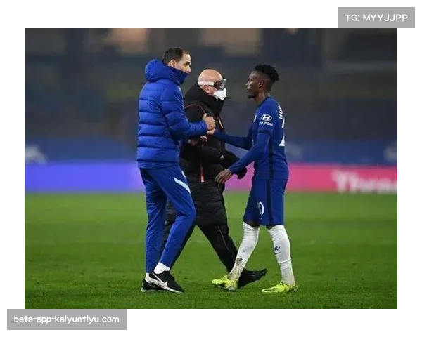 乌德勒支三后卫体系逐渐成熟 边翼卫插上助攻效果显著